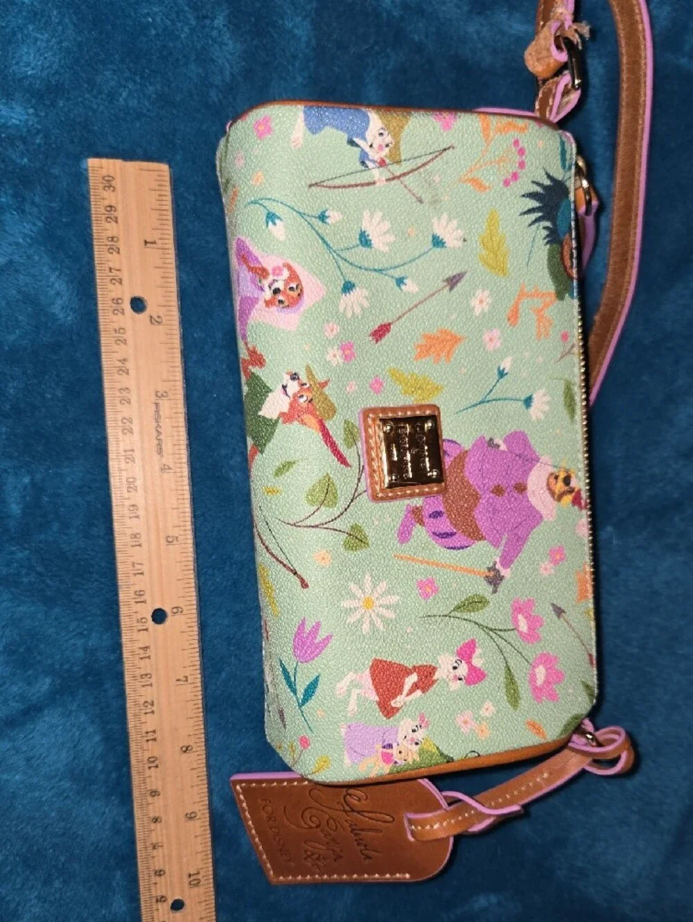 New Disney's Robin Hood Handbag By Dooney & Bourke - Picture 9 of 10